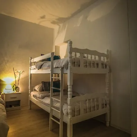 Nijona *